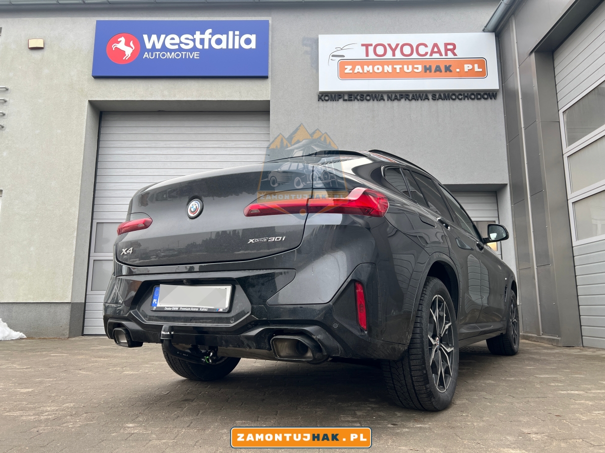 BMW X4 G02 LCI z zamontowanym wypinanym hakiem holowniczym Westfalia A40V